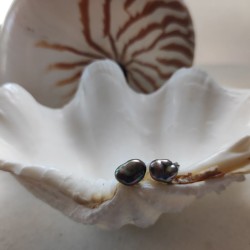 Silver earrings with Keshi pearls