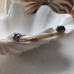 Silver earrings with Keshi pearls