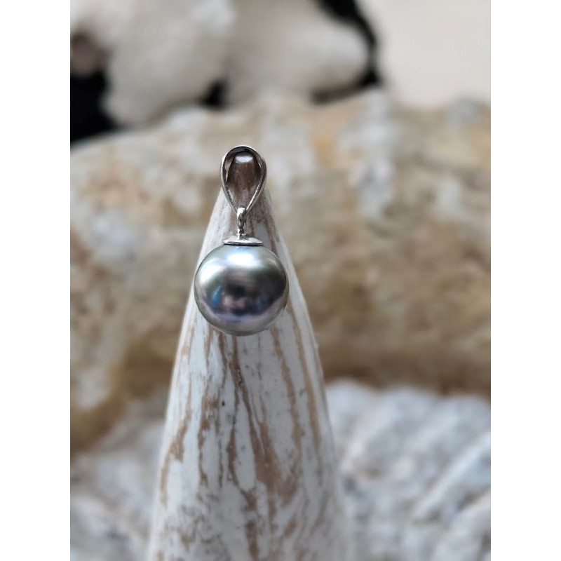 Pendentif en argent avec perle noire de culture de Tahiti
